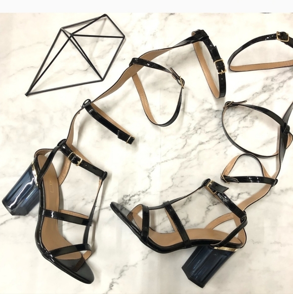 Shoes - Yoki NWOT